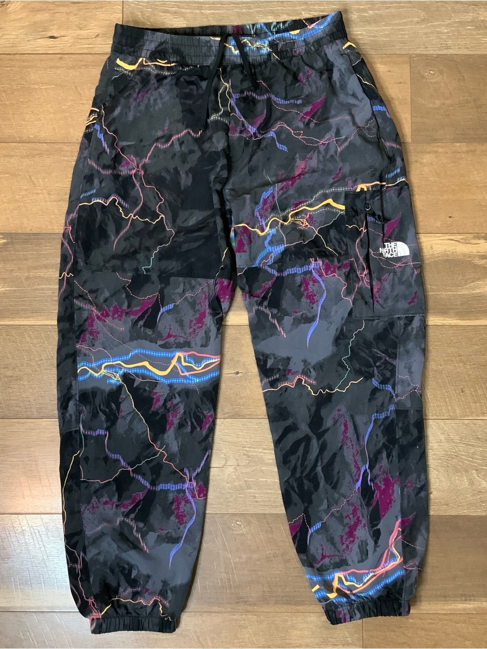 The North Face Men's TNF Black Trail Glow | Nylon Jogger Track pant | Size M